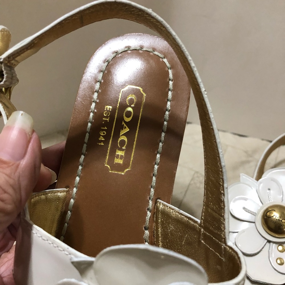****SOLD****Coach leather sandals - Picture 3 of 6